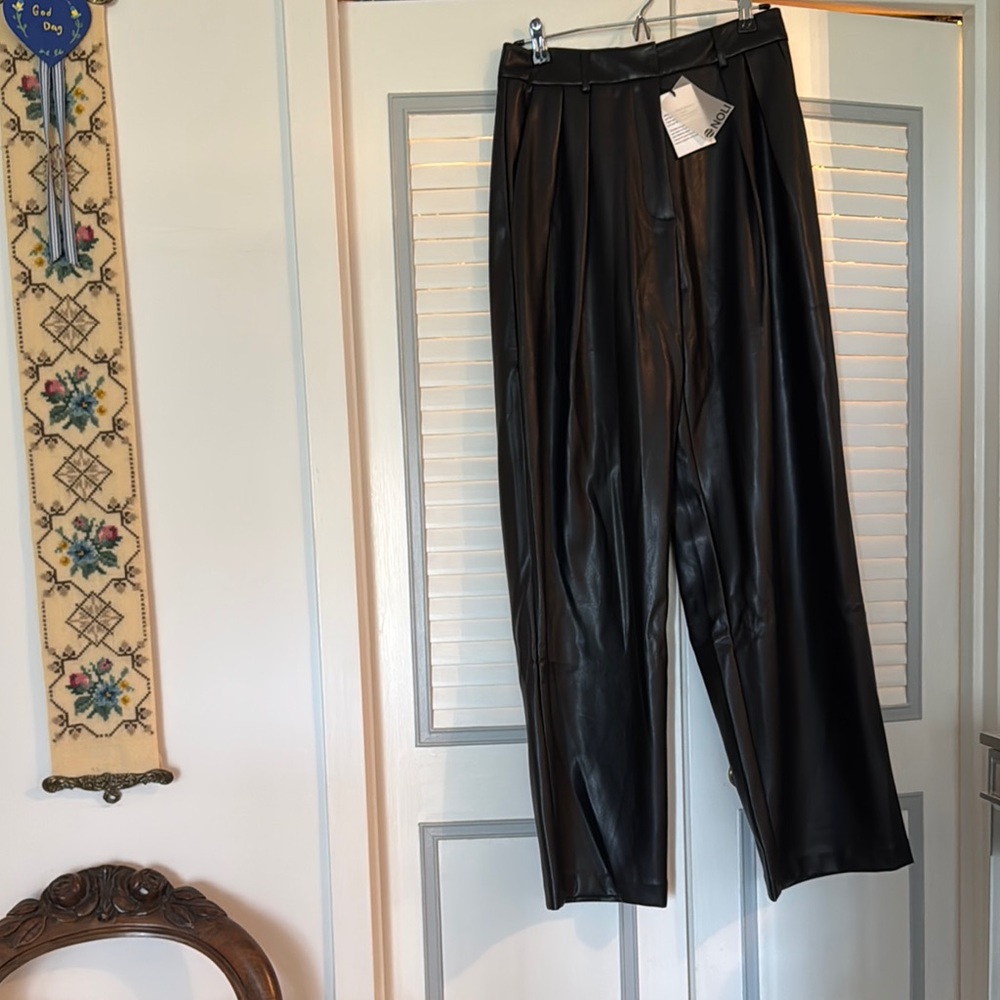 Noli Black Wide Leg Pants with Luxurious Sheen